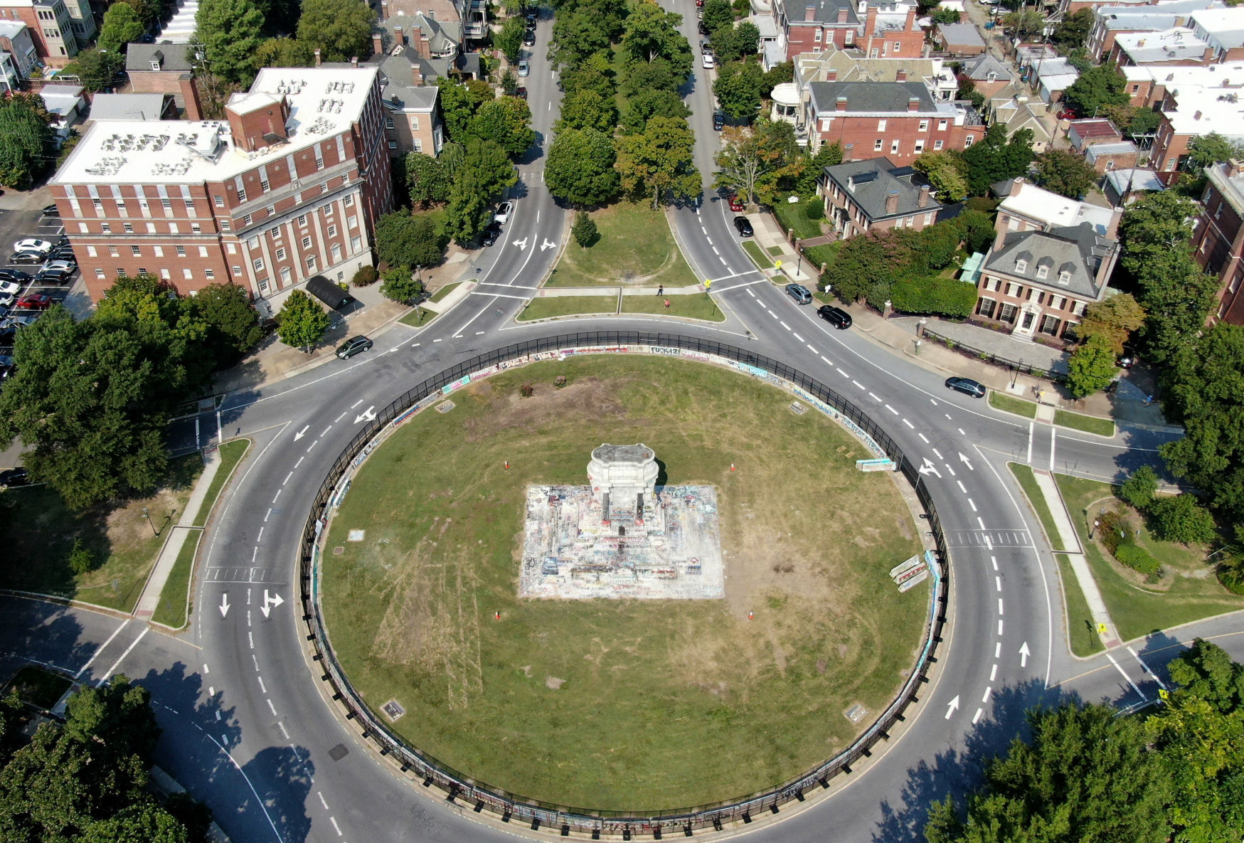 Monument Ave. without Robert E. Lee statue